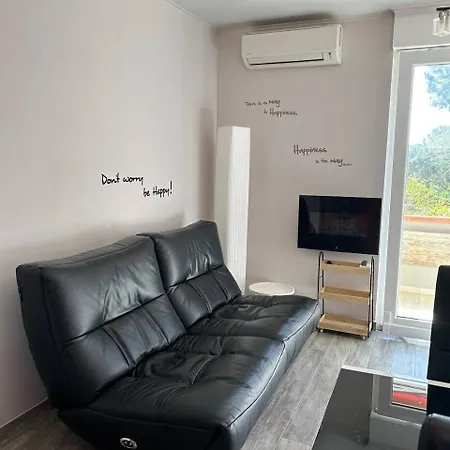 Domu Mari Apartment *